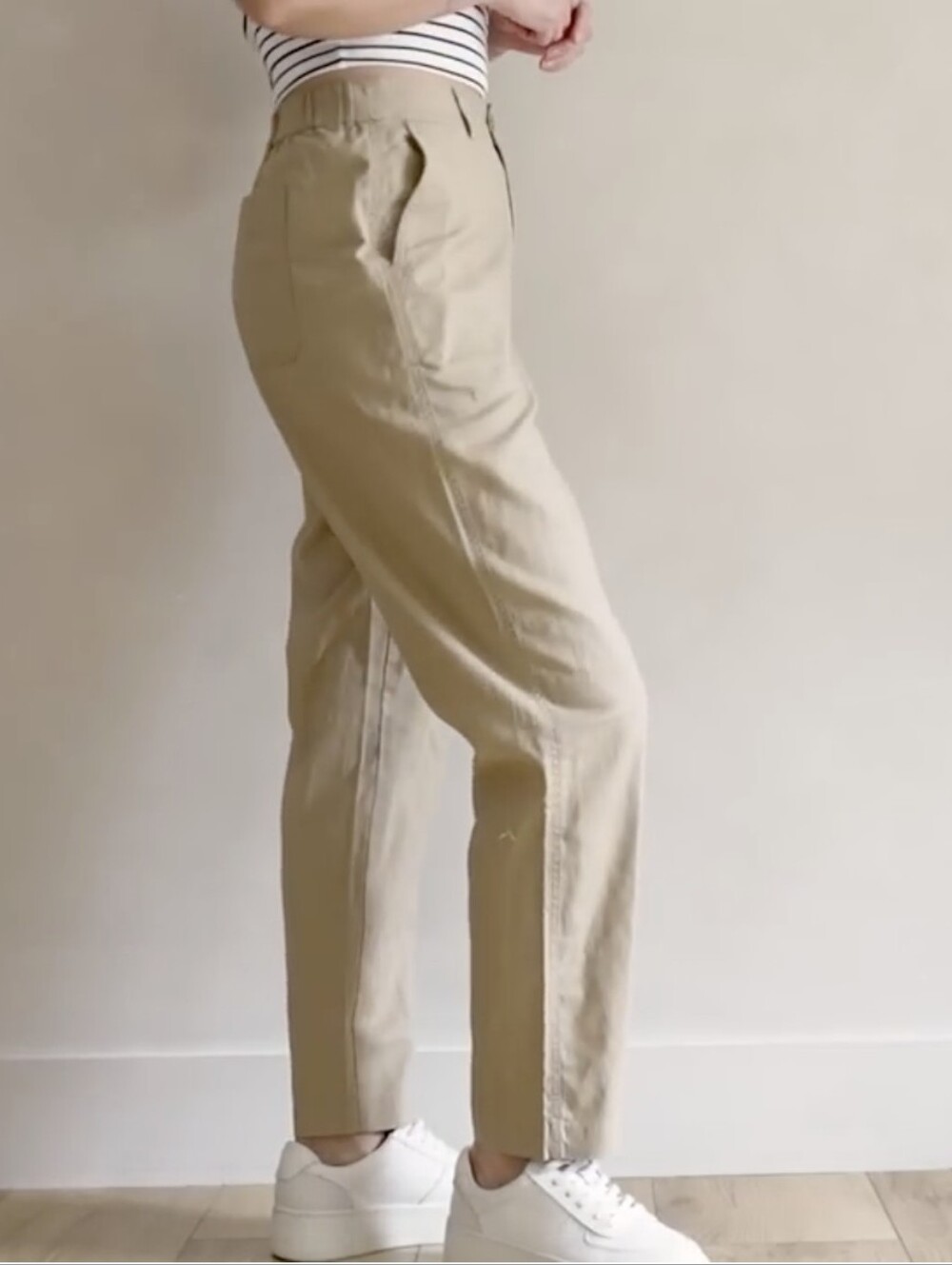 Uniqlo Linen Cotton Tapered Pants - Picture 3 of 11